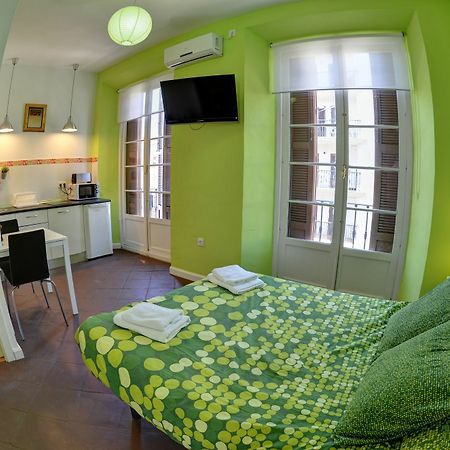 Apartamentos Gold Malaga Luaran gambar