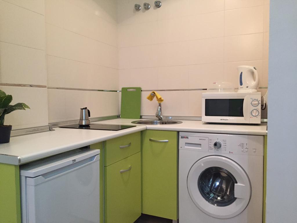 Apartamentos Gold Malaga Bilik gambar
