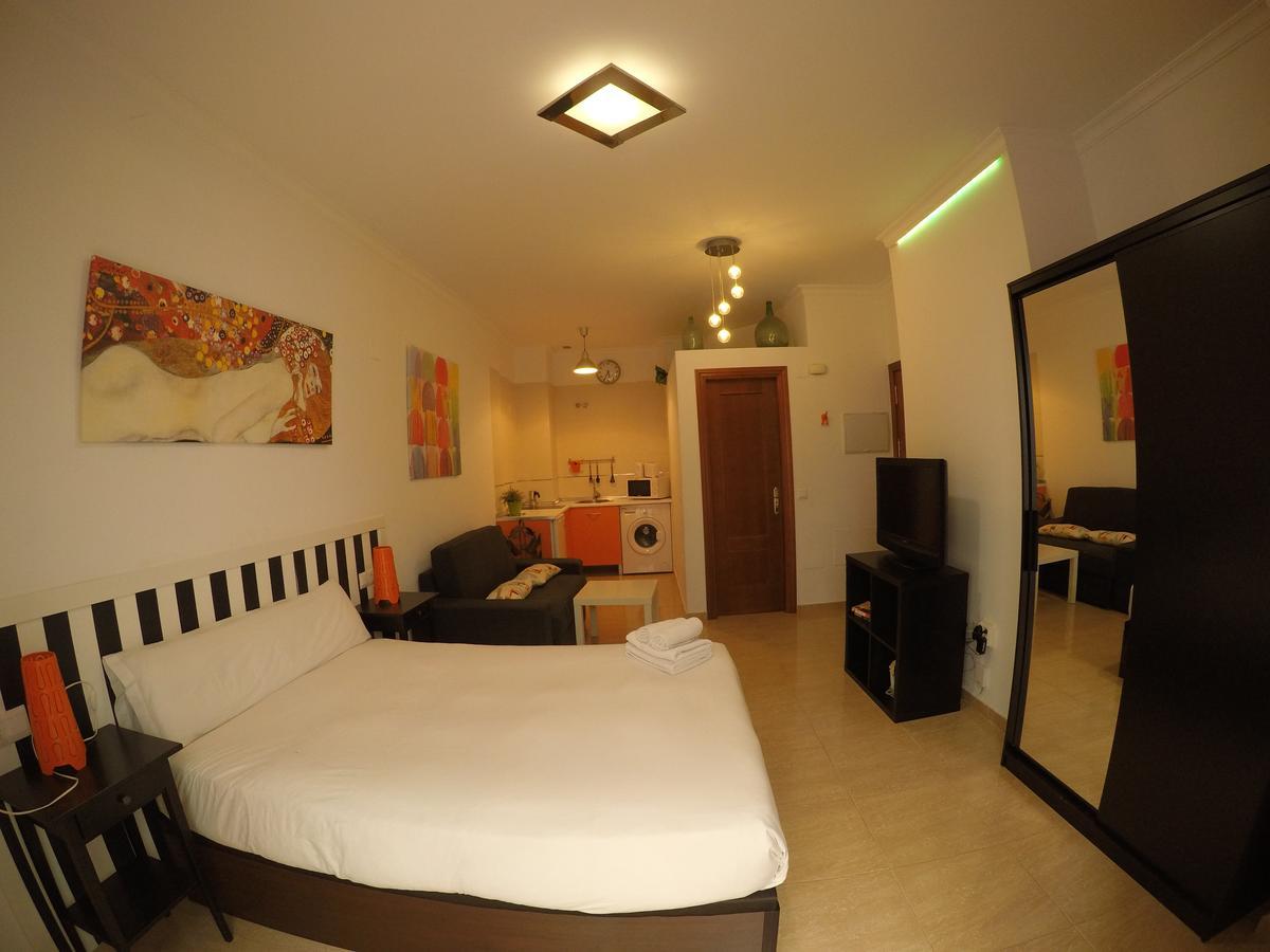 Apartamentos Gold Malaga Luaran gambar