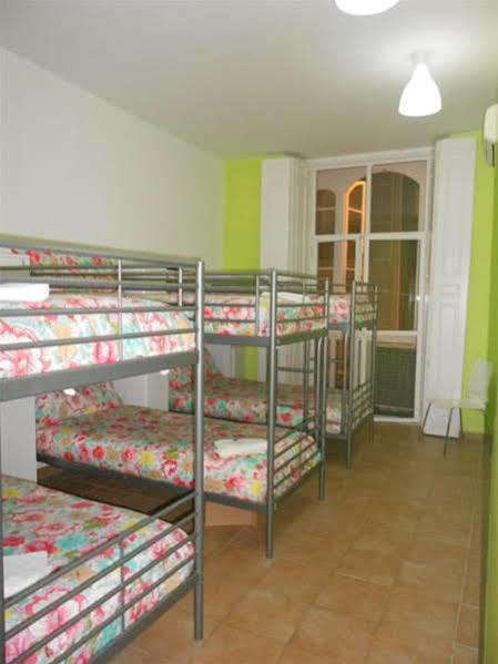 Apartamentos Gold Malaga Luaran gambar